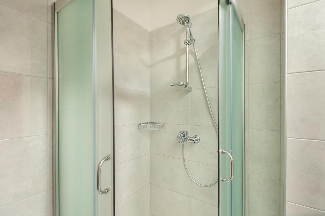 Apartments Lumaduma Трогир Екстериор снимка