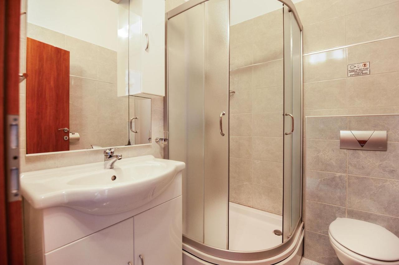 Apartments Lumaduma Трогир Екстериор снимка
